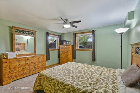 1887 Briarcliffe Blvd, Wheaton, IL 60189 photo 15