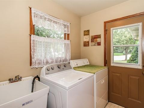 934 Stonehaven Dr, Elgin, IL 60124 photo 16