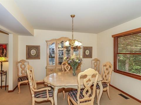 934 Stonehaven Dr, Elgin, IL 60124 photo 6