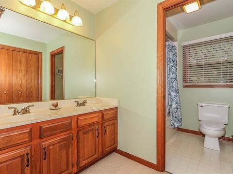 934 Stonehaven Dr, Elgin, IL 60124 photo 19