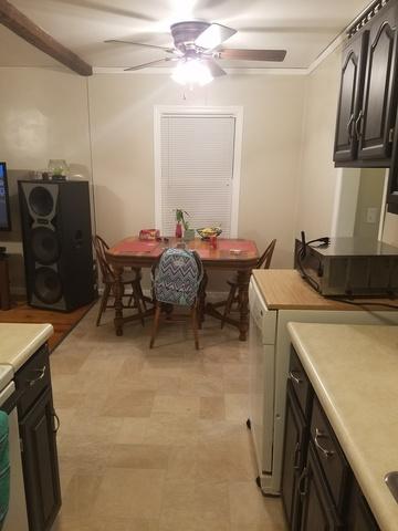 706 E Oak St, Watseka, IL 60970 photo 8