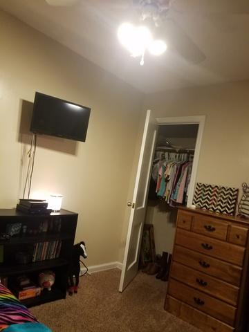 706 E Oak St, Watseka, IL 60970 photo 6