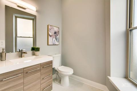 422 E 46th Pl, Chicago, IL 60653 photo 6
