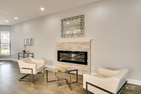 422 E 46th Pl, Chicago, IL 60653 photo 9