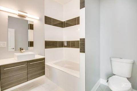 422 E 46th Pl, Chicago, IL 60653 photo 18