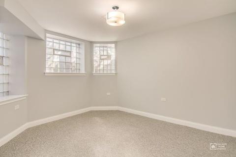 422 E 46th Pl, Chicago, IL 60653 photo 24
