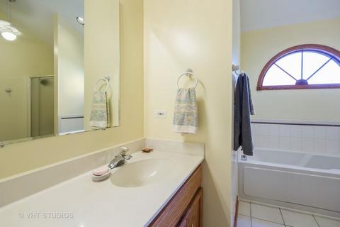 5205 Sunmeadow Dr, Plainfield, IL 60586 photo 9
