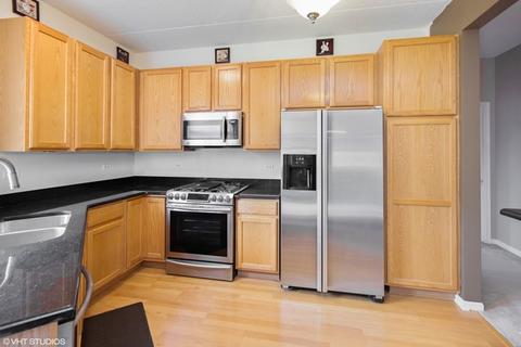 715 Astor Ln #305, Wheeling, IL 60090 photo 3