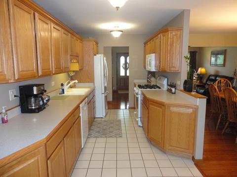 710 Alcoa Ln, Hoffman Estates, IL 60169 photo 8