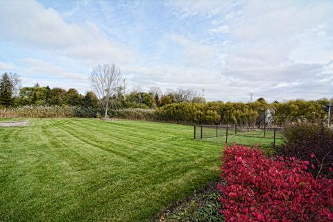 39 W048 Grand Ave, Elgin, IL 60124 photo 27