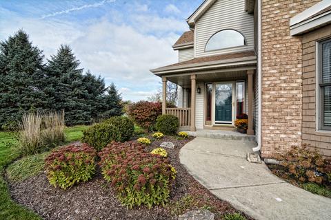39 W048 Grand Ave, Elgin, IL 60124 photo 2