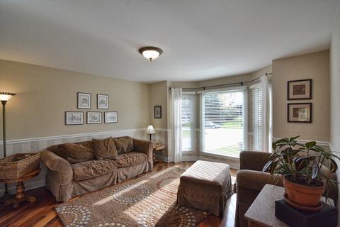 39 W048 Grand Ave, Elgin, IL 60124 photo 5