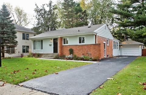930 Meadow Rd, Northbrook, IL 60062 photo 1