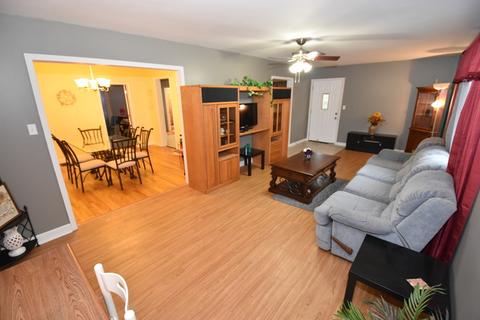 432 Hendee St, Elgin, IL 60123 photo 9