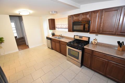 432 Hendee St, Elgin, IL 60123 photo 4