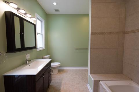 640 E 90th Pl, Chicago, IL 60619 photo 9