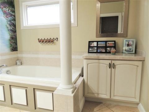 926 Charles Pl, Peru, IL 61354 photo 16