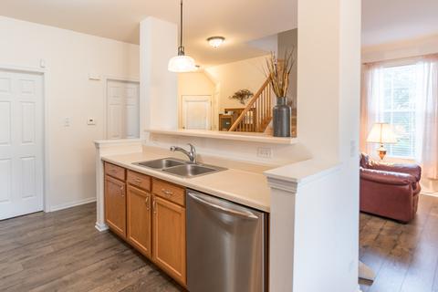 24021 Walnut Cir, Plainfield, IL 60585 photo 6