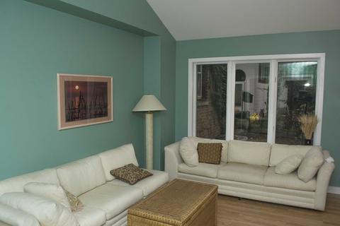 320 Wesley Ave, Evanston, IL 60202 photo 17