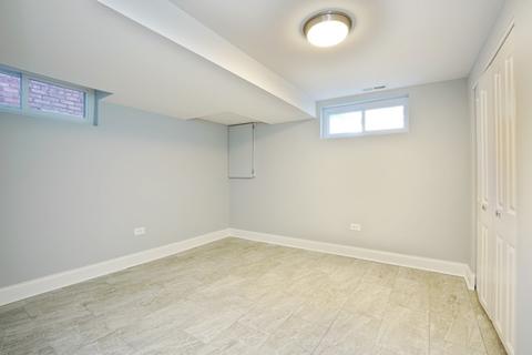 1524 E 86th Pl, Chicago, IL 60619 photo 16