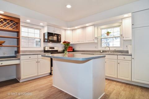 822 Pick St, Wheaton, IL 60187 photo 4