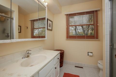 1489 Mccormick Pl, Wheaton, IL 60189 photo 14