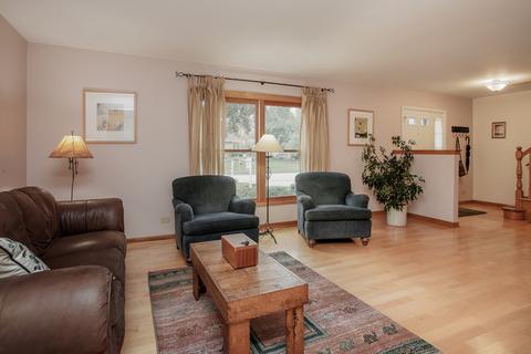 1489 Mccormick Pl, Wheaton, IL 60189 photo 9
