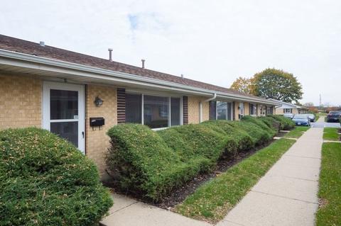 835 Valley Stream Dr #C, Wheeling, IL 60090 photo 1