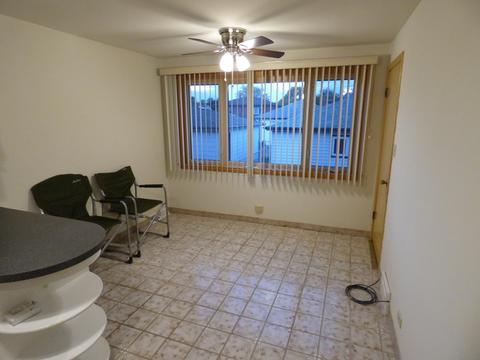 7726 Massasoit Ave, Burbank, IL 60459 photo 4
