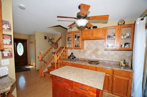393 E Chippendale Dr, Bartlett, IL 60103 photo 4