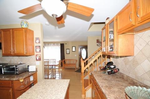 393 E Chippendale Dr, Bartlett, IL 60103 photo 5