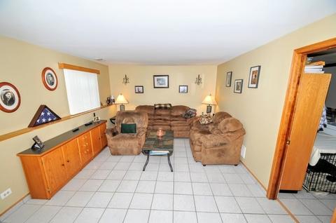 393 E Chippendale Dr, Bartlett, IL 60103 photo 14