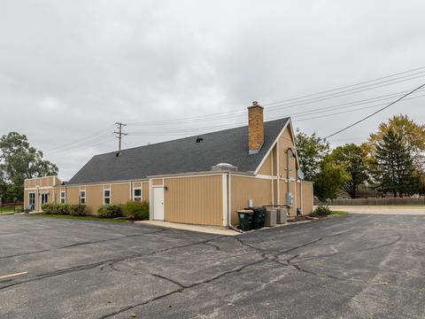 695 Illinois Blvd, Hoffman Estates, IL 60169 photo 3