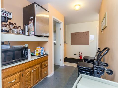695 Illinois Blvd, Hoffman Estates, IL 60169 photo 38