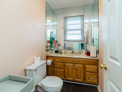 695 Illinois Blvd, Hoffman Estates, IL 60169 photo 45