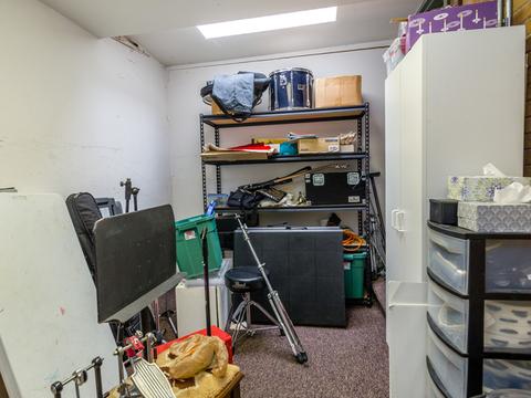 695 Illinois Blvd, Hoffman Estates, IL 60169 photo 15