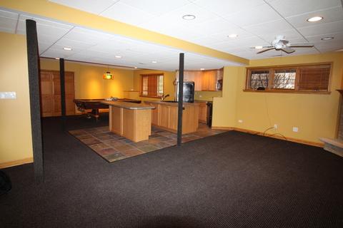 843 Breton Lakes Dr, Willowbrook, IL 60527 photo 21