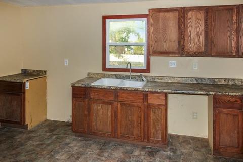 202 Adams St, Ridott, IL 61067 photo 5