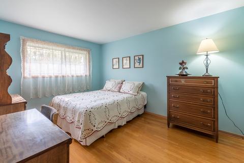 1403 E Lowden Ln, Mount Prospect, IL 60056 photo 11