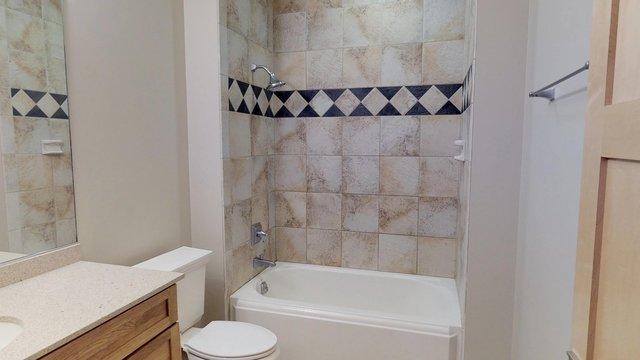  319 Douglas Ave, Crystal Lake, IL 60014 photo 36