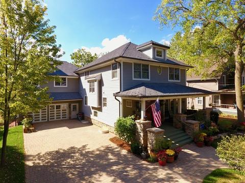 319 Douglas Ave, Crystal Lake, IL 60014