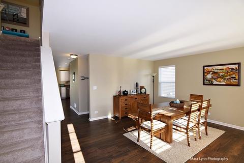 3306 Batley St, Elgin, IL 60124 photo 5