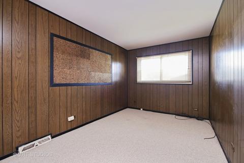 9471 Hamlin Ave, Des Plaines, IL 60016 photo 8