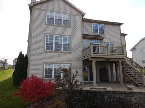 26326 Whispering Woods Cir, Plainfield, IL 60585 photo 2