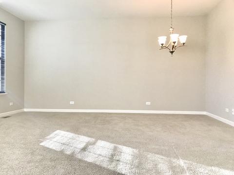 4060 Pompton Ave, Elgin, IL 60124 photo 2