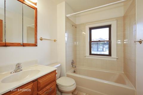 415 Moseley St, Elgin, IL 60123 photo 14