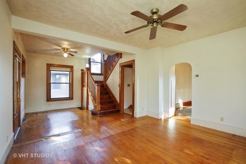 415 Moseley St, Elgin, IL 60123 photo 3