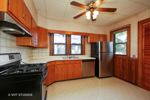415 Moseley St, Elgin, IL 60123 photo 5