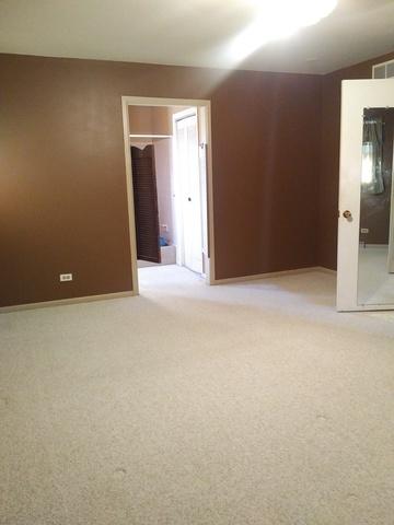 1495 Maple Ln, Elgin, IL 60123 photo 8