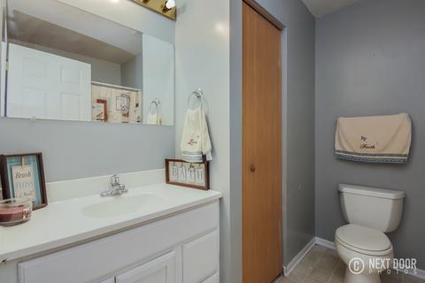 1109 Jackson St, Aurora, IL 60505 photo 17